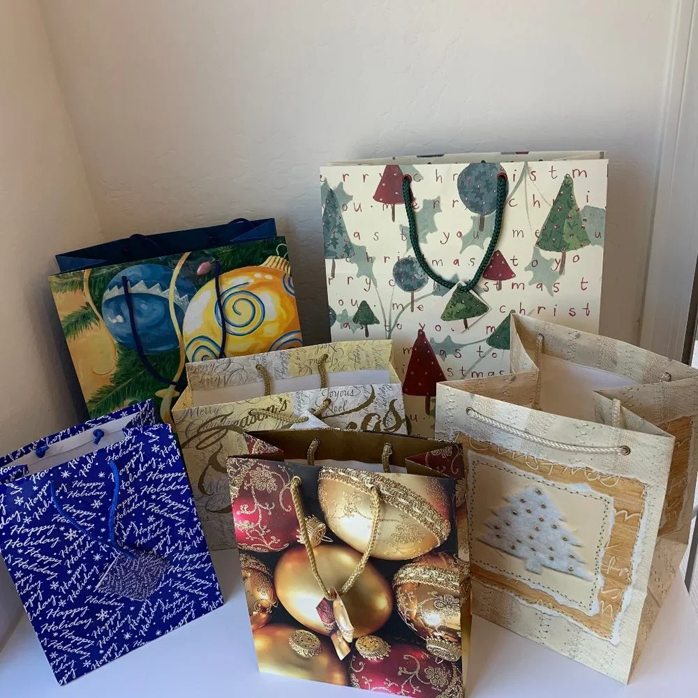 Gift Bags Set of 6 Christmas Holiday Ornament Assorted 6 PC Assorted Sizes